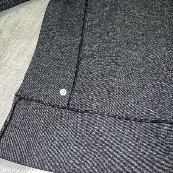Lululemon grey and black jacket with turtleneck and zipup pockets - Picture 7 of 9